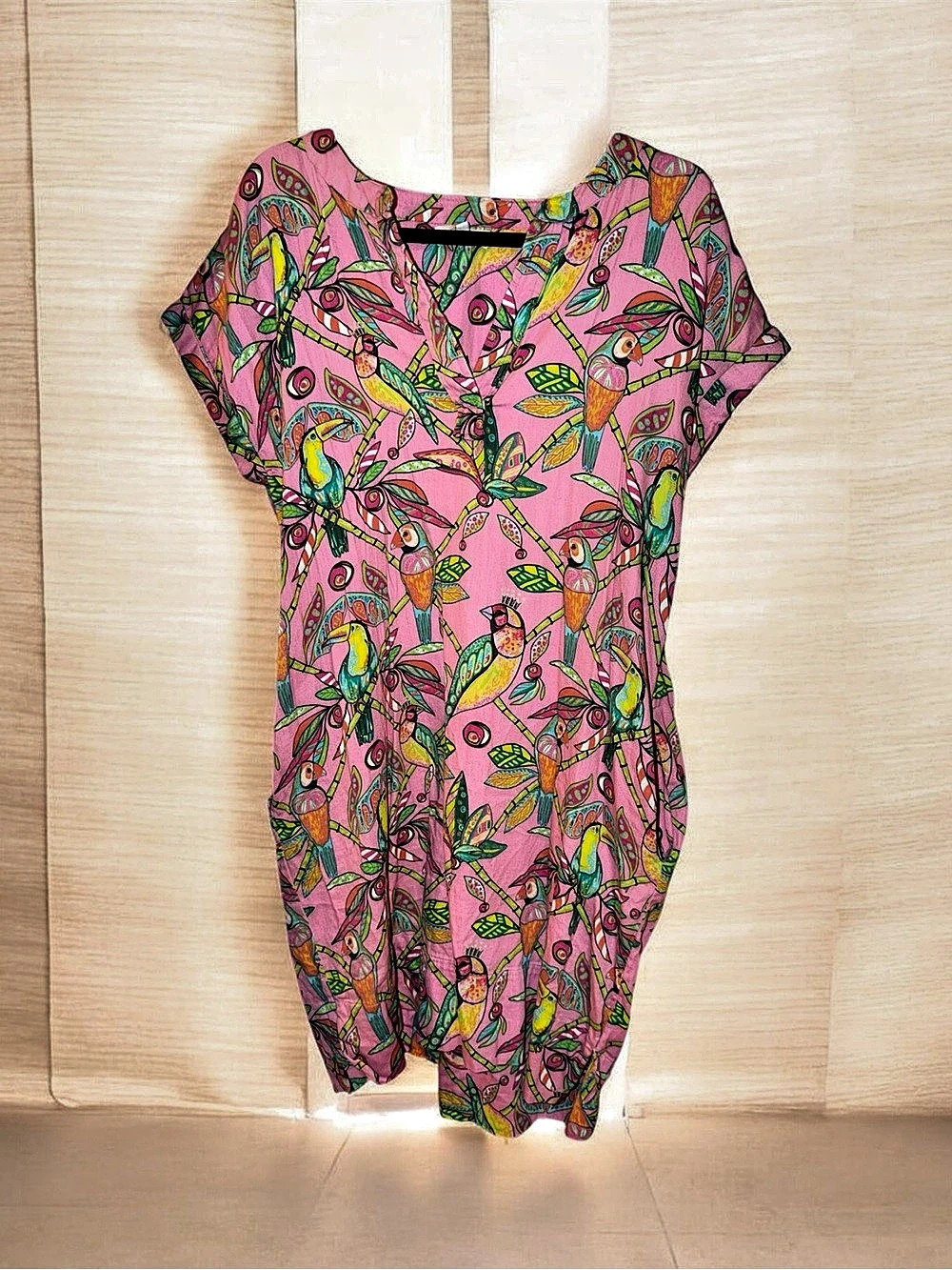 Jaye’s Studio Floral & Bird  Pink & Green dress  XL (18-20) Like New